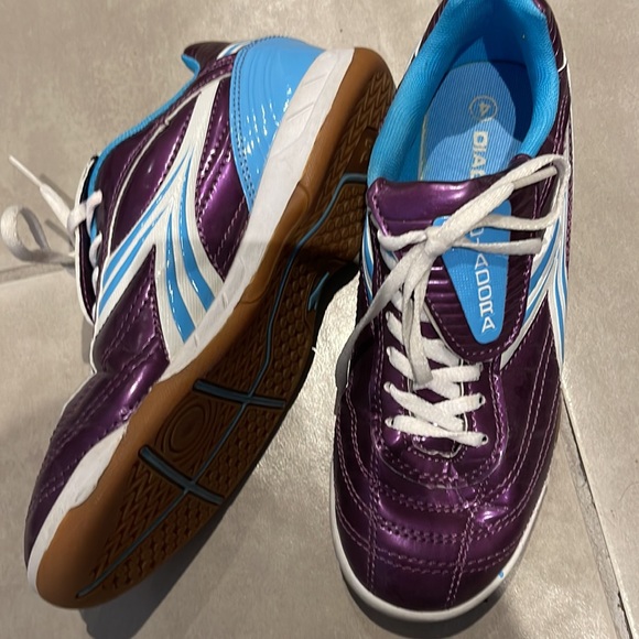 Shoes - Picture 2 of 3